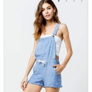 NWT Tillys chambray overall shorts size L